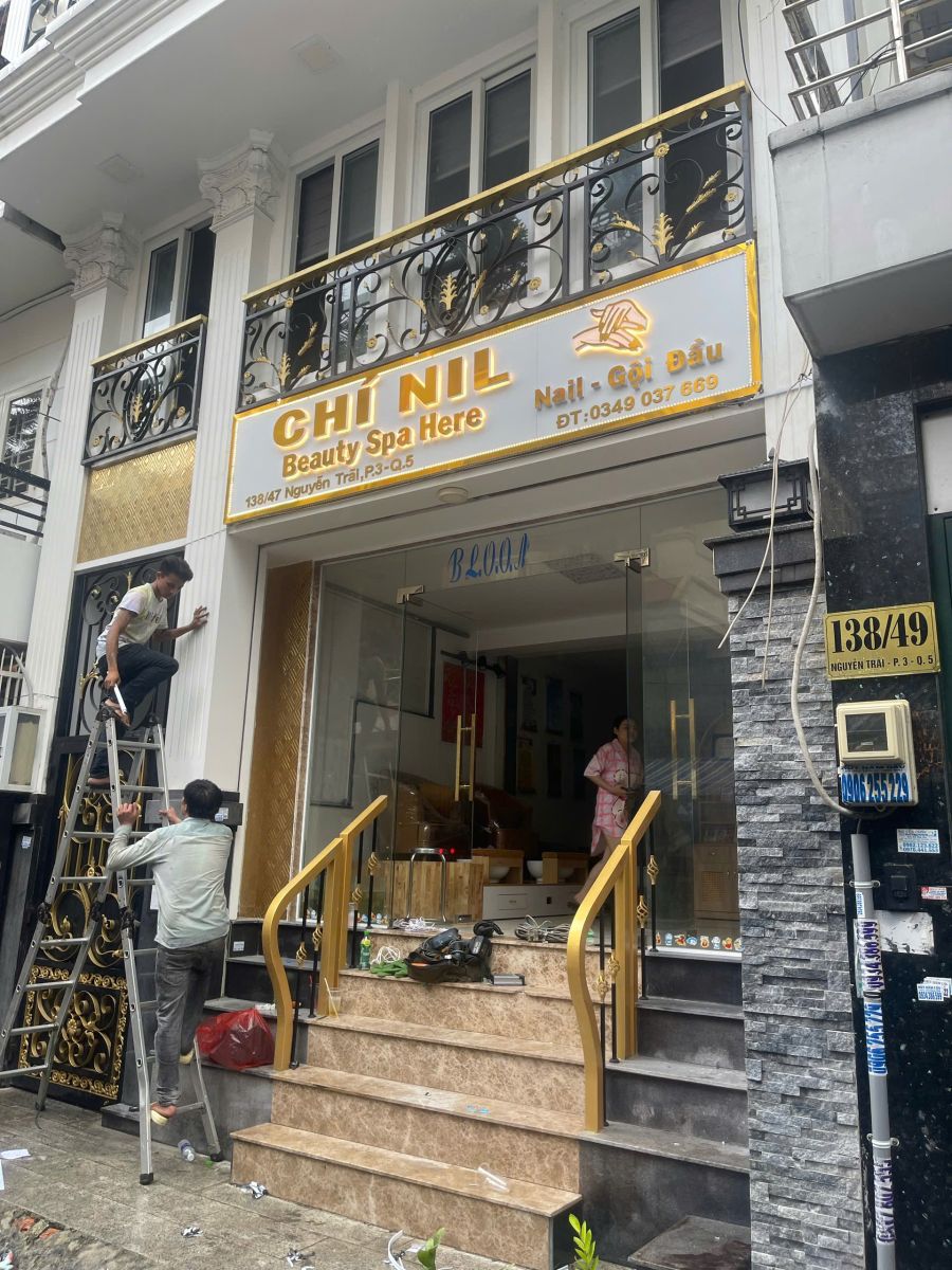quy cách làm bảng hiệu alu hcm chữ nổi sáng đèn