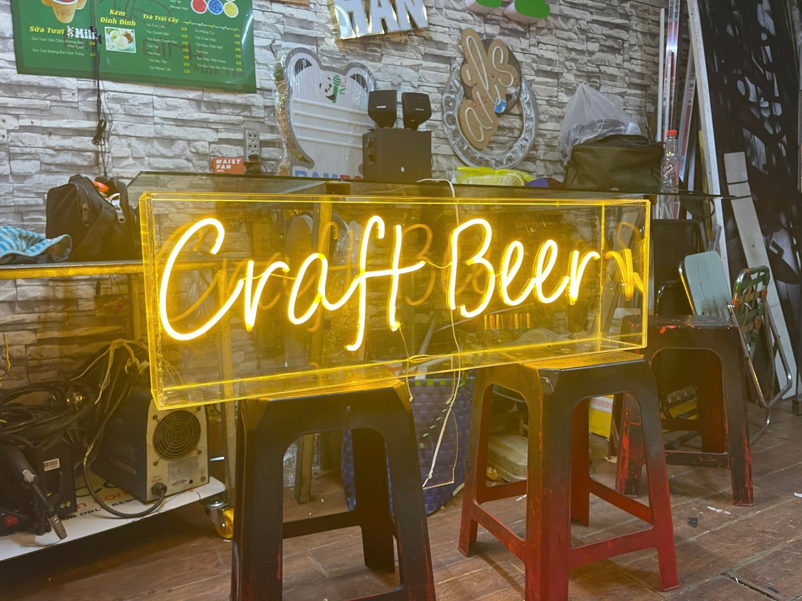 neon sign cho quán cafe đẹp mắt thu hút khách check in