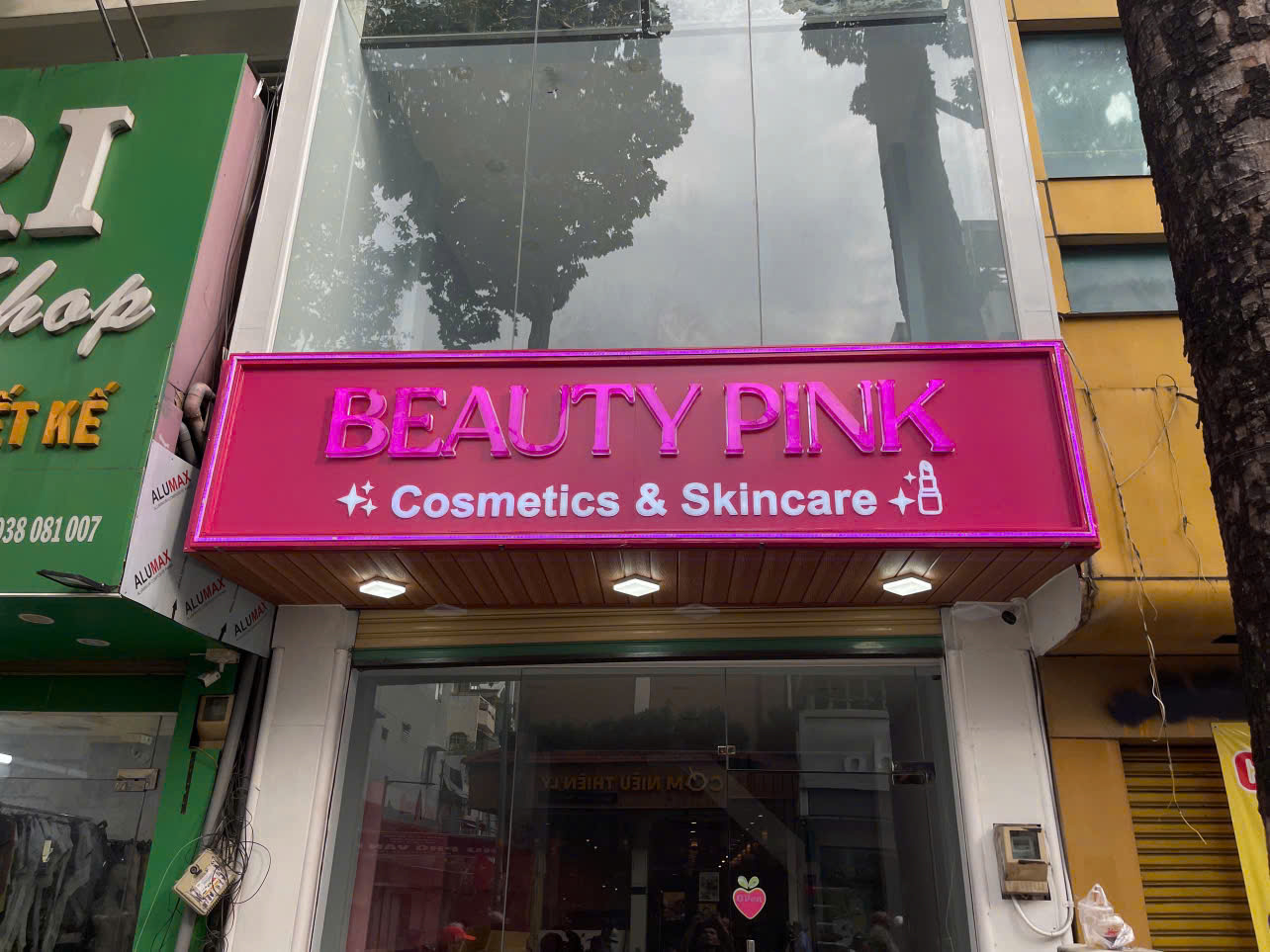 Thi công bảng hiệu chữ nổi mica xuyên sáng Beauty Pink